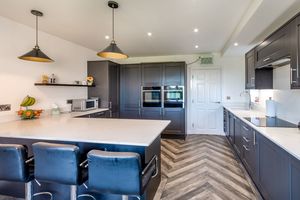 Photo 9- click for photo gallery